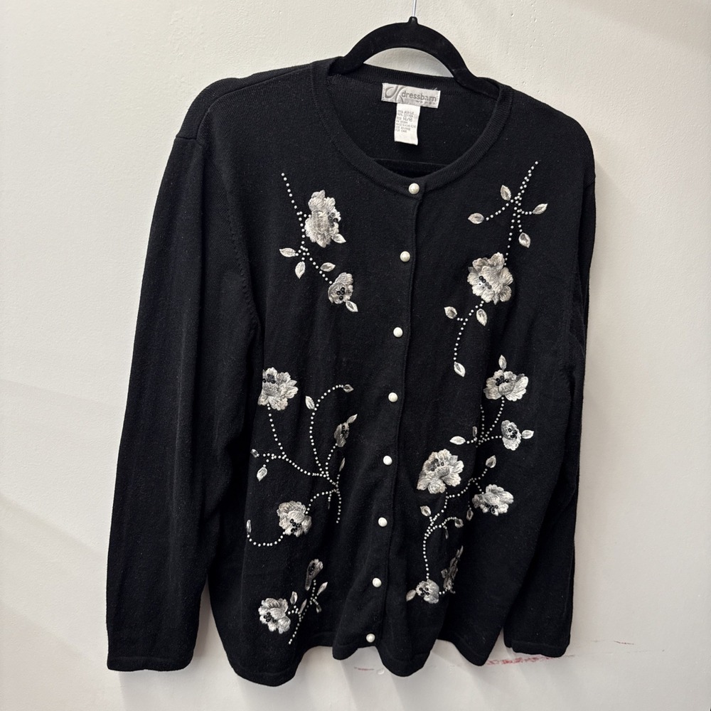 DRESS BARN BLACK EMBROIDERED FLORAL PEARL BUTTON UP CARDIGAN SWEATER SIZE 14/16